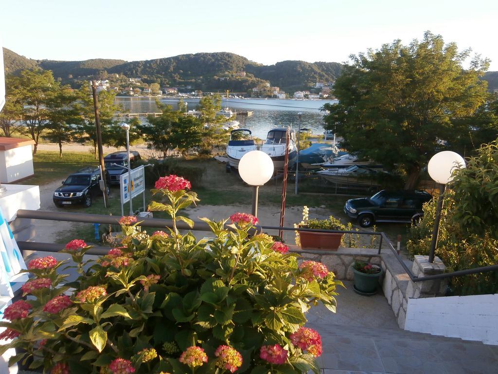 Guest House Galeb Supetarska Draga Exteriör bild