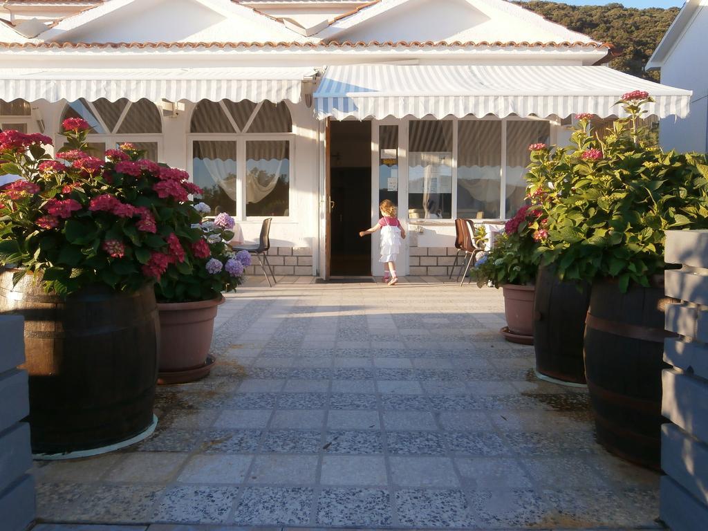 Guest House Galeb Supetarska Draga Exteriör bild